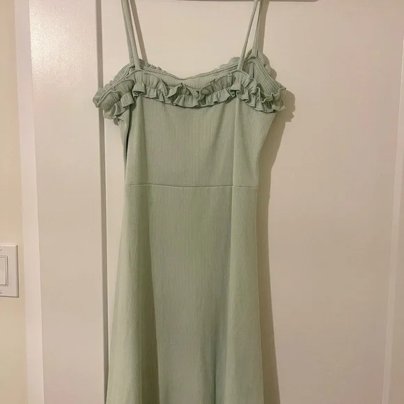 Sunday Best mint green sundress - Picture 2 of 3